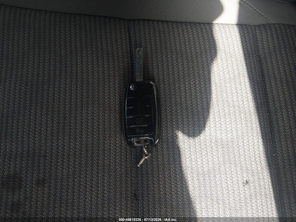KNDCB3LC5H5066511 2017 KIA NIRO photo no. 11