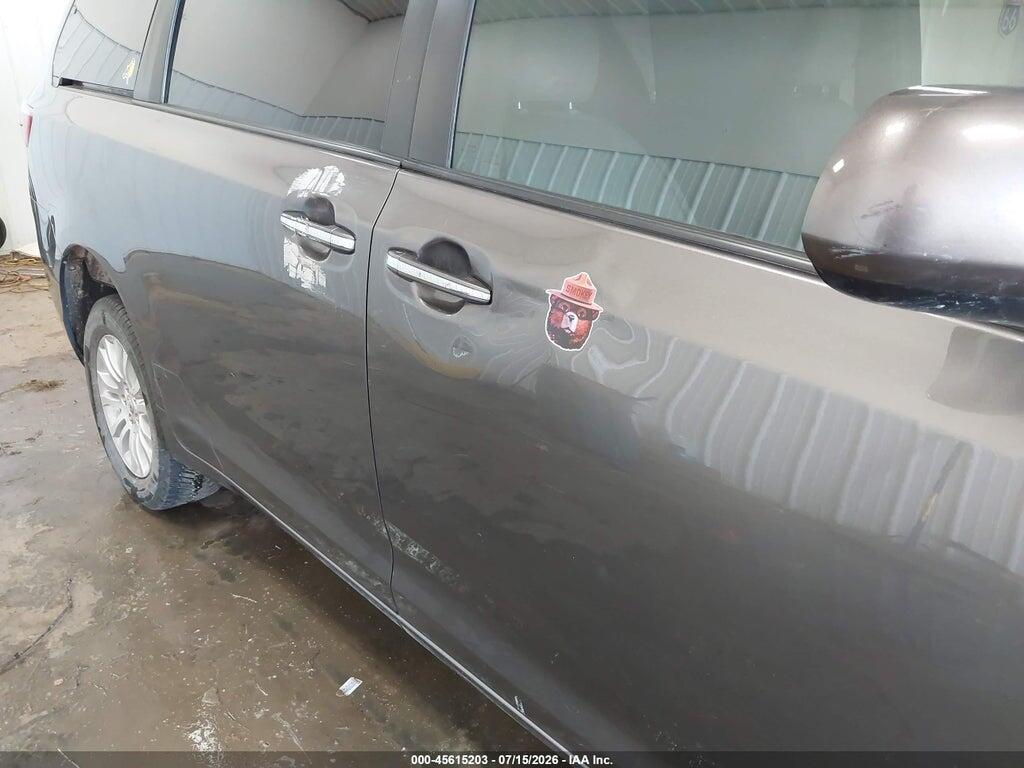 5TDYK3DC7FS533875 2015 TOYOTA SIENNA photo no. 12