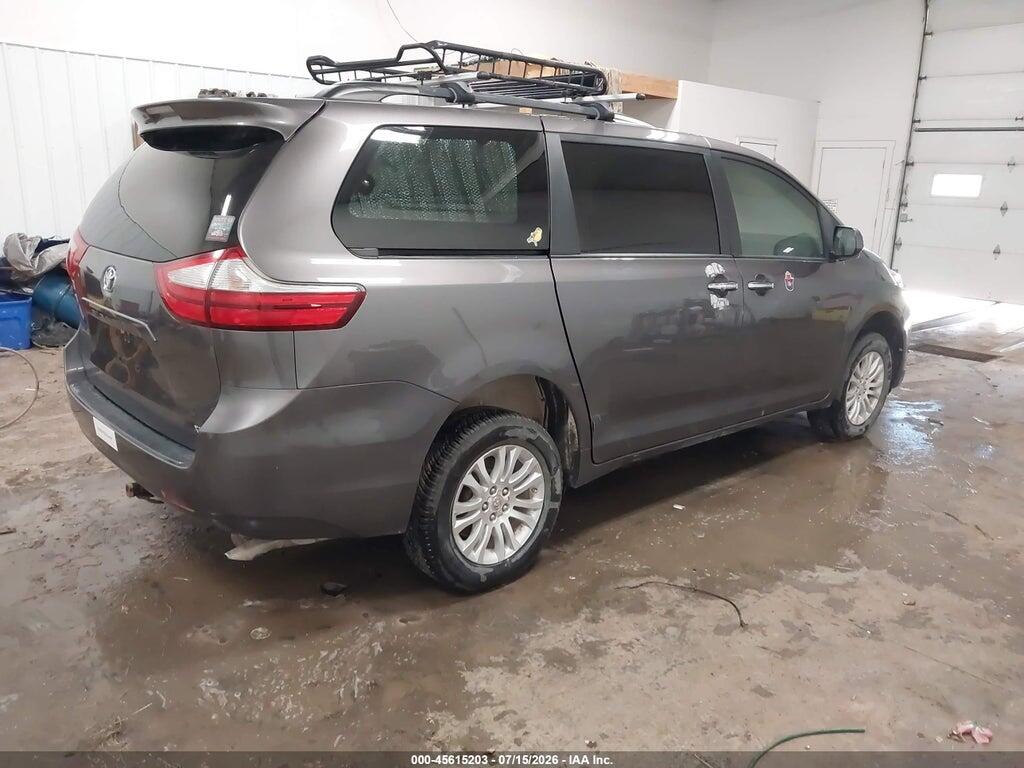 5TDYK3DC7FS533875 2015 TOYOTA SIENNA photo no. 4