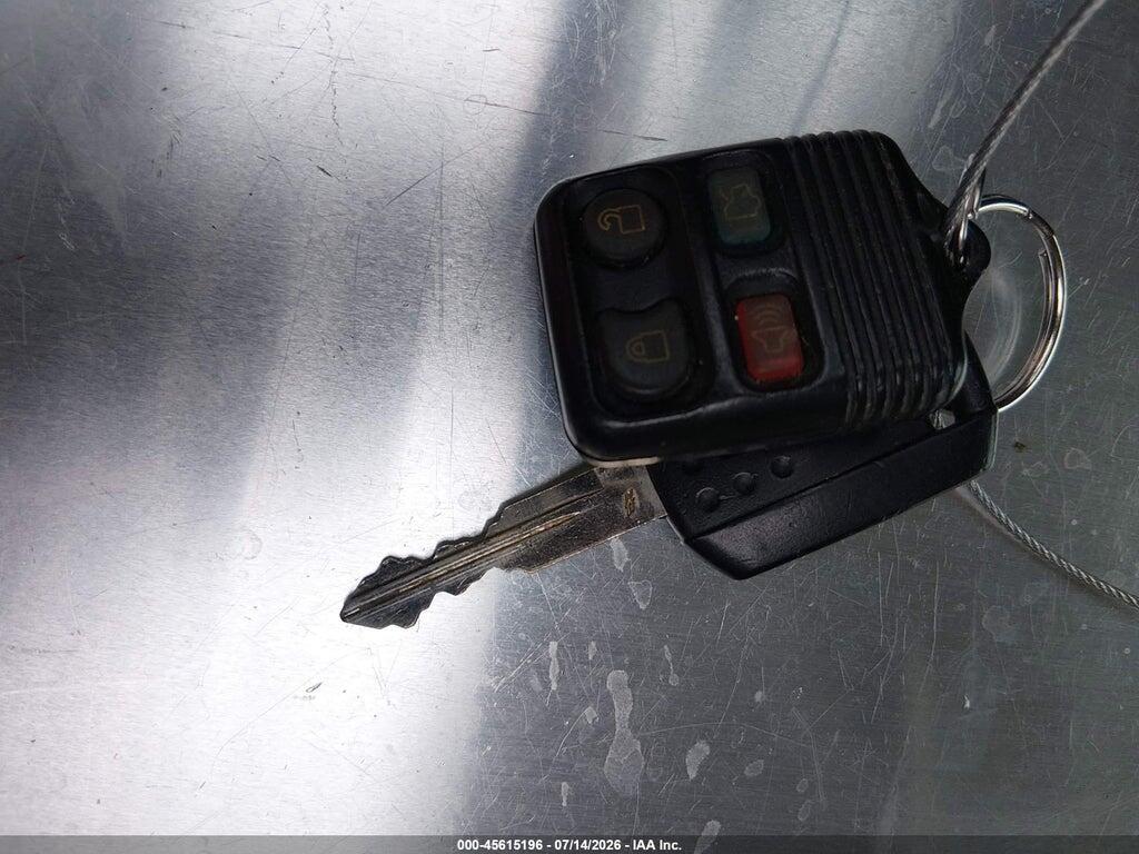 2MEFM74V57X634041 2007 MERCURY GRAND MARQUIS photo no. 11