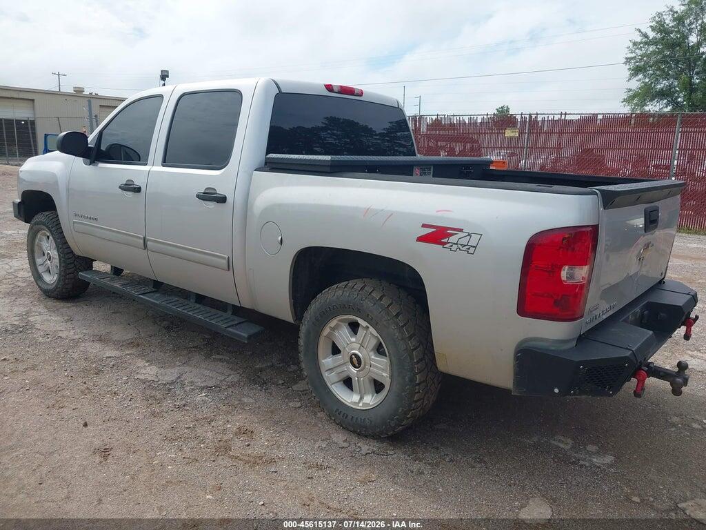3GCPKSE32BG174514 2011 CHEVROLET SILVERADO 1500 photo no. 3