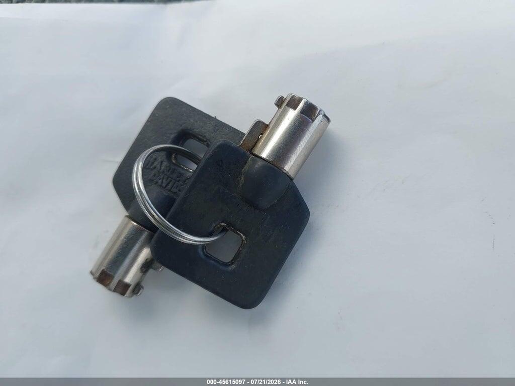 1HD1GP1176K306172 2006 HARLEY-DAVIDSON FXDWGI photo no. 11