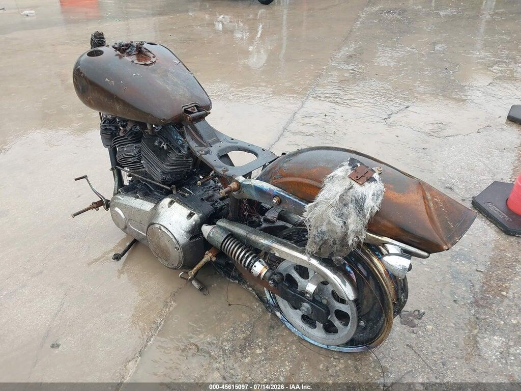 1HD1GP1176K306172 2006 HARLEY-DAVIDSON FXDWGI photo no. 3
