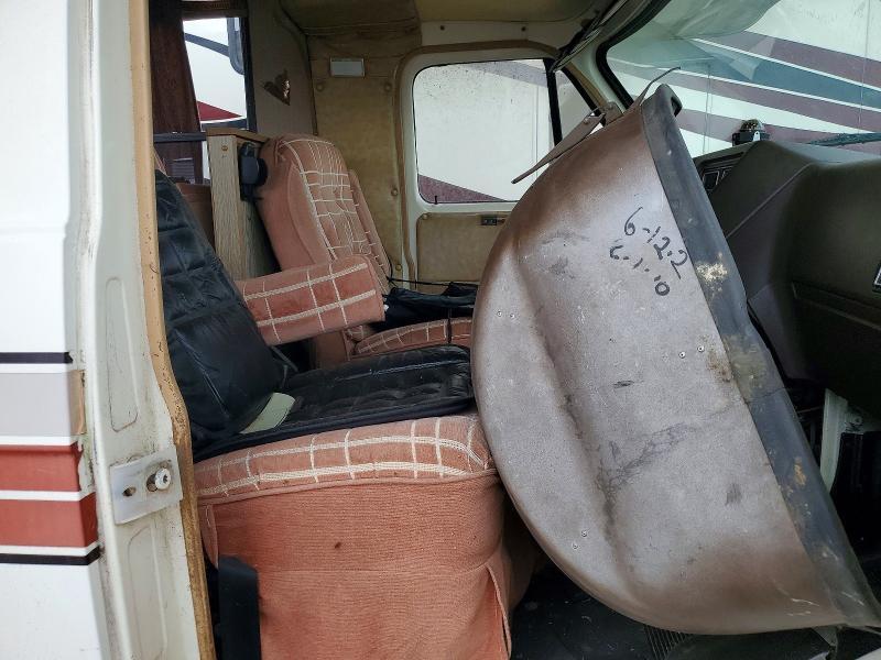 2GBJG31M3E4172041 1984 MALLARD MOTORHOME photo no. 5