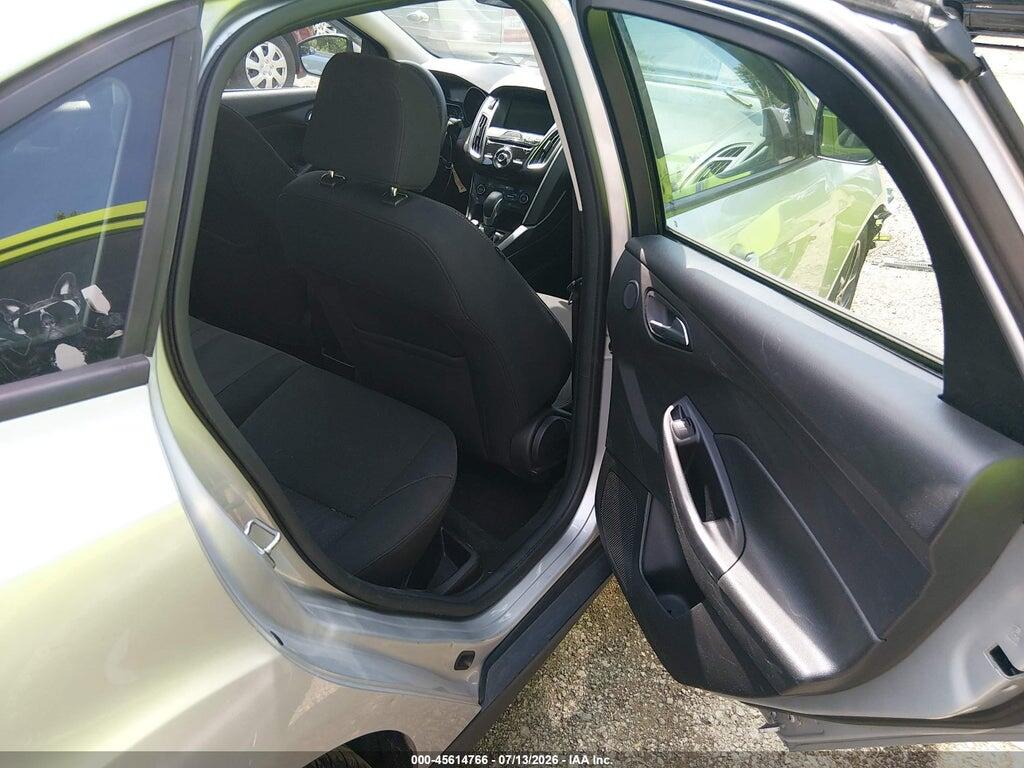 1FADP3H27HL225407 2017 FORD FOCUS photo no. 8