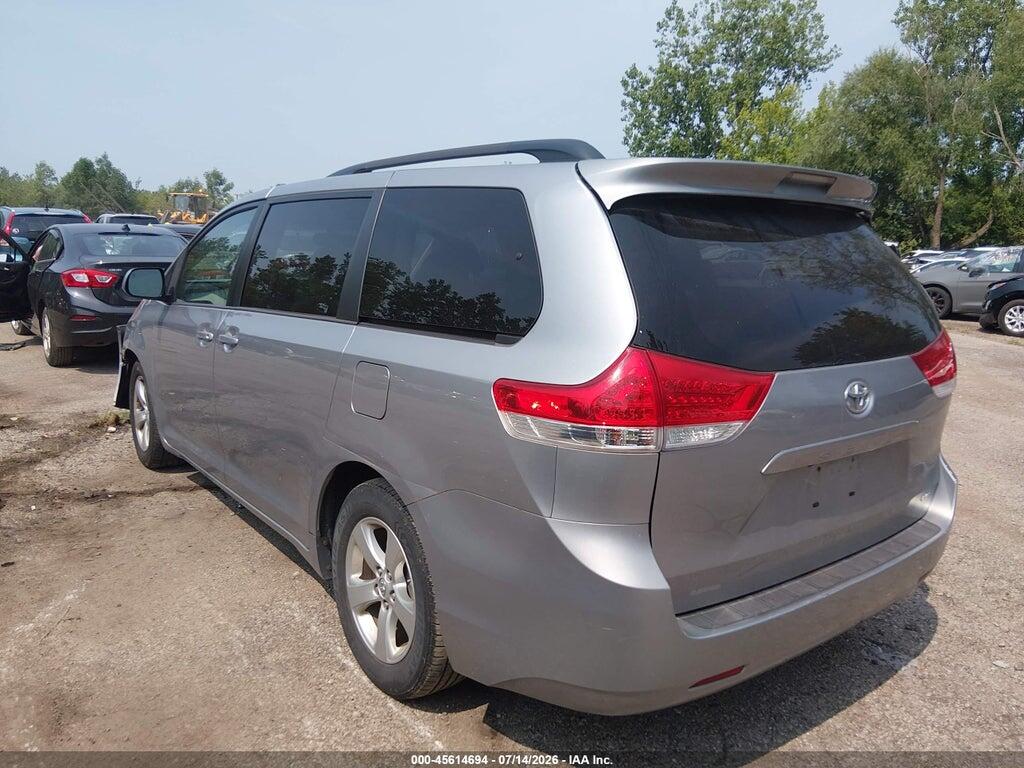 5TDKK3DC9DS341540 2013 TOYOTA SIENNA photo no. 3