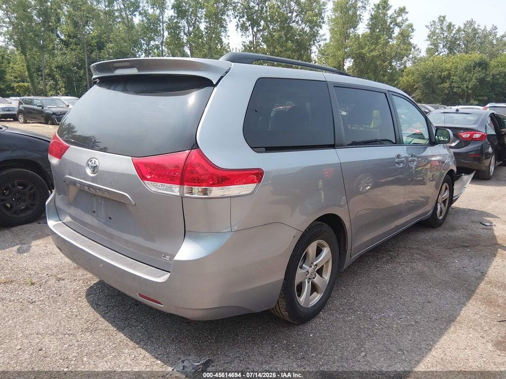 5TDKK3DC9DS341540 2013 TOYOTA SIENNA photo no. 4