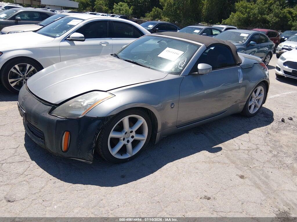 JN1AZ36A24T010032 2004 NISSAN 350Z photo no. 2