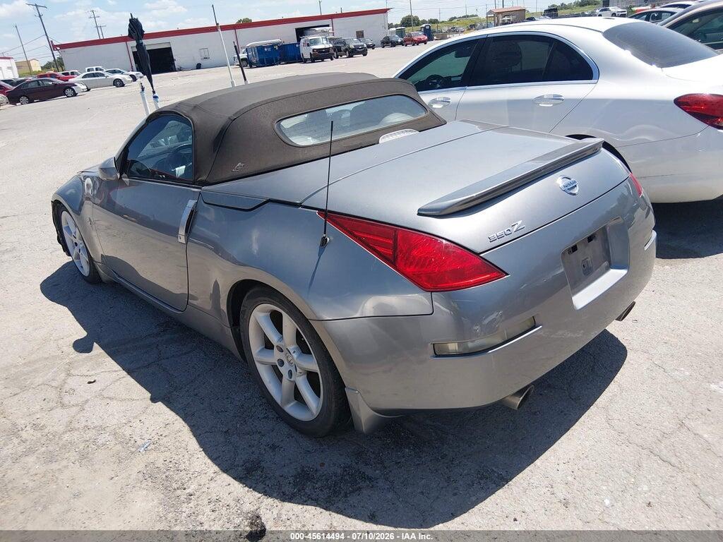 JN1AZ36A24T010032 2004 NISSAN 350Z photo no. 3