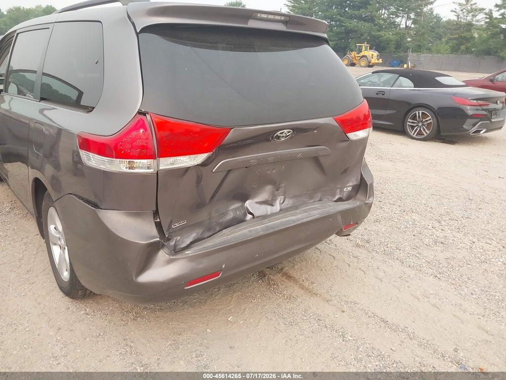5TDKK3DC3BS117385 2011 TOYOTA SIENNA photo no. 6