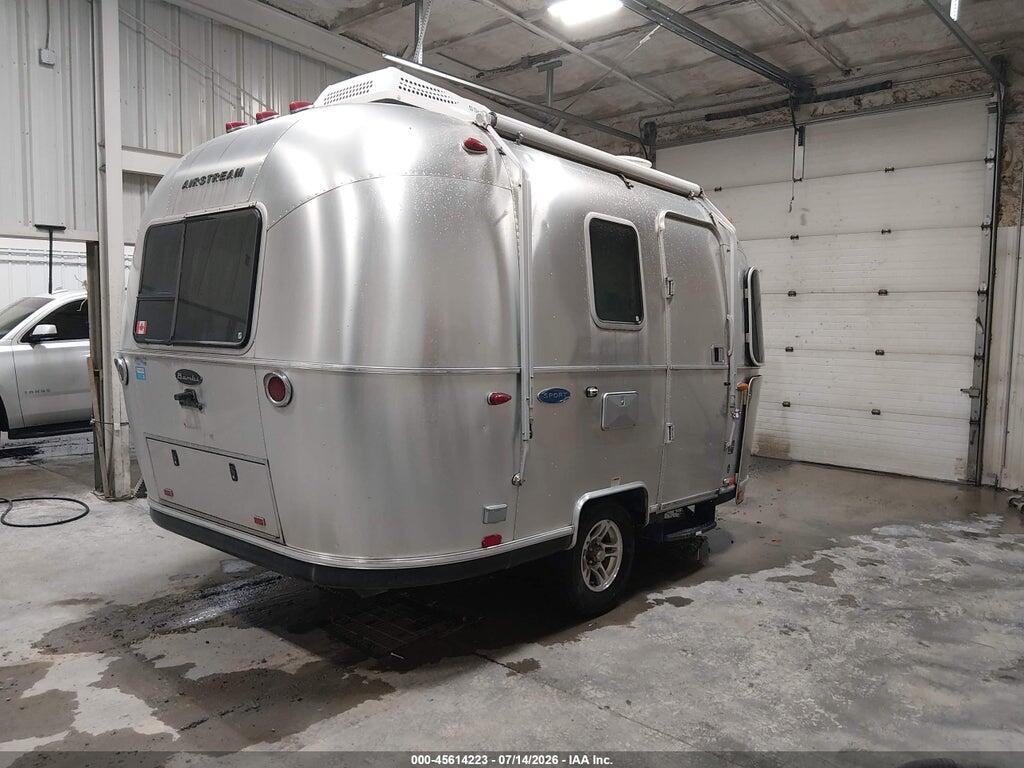 1STHRAC13GJ535333 2016 AIRSTREAM BAMBI SPORT SERIES M photo no. 4