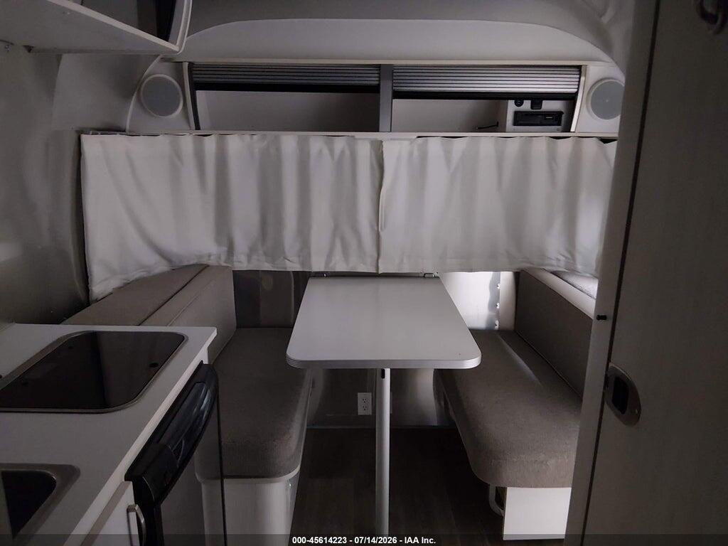 1STHRAC13GJ535333 2016 AIRSTREAM BAMBI SPORT SERIES M photo no. 5