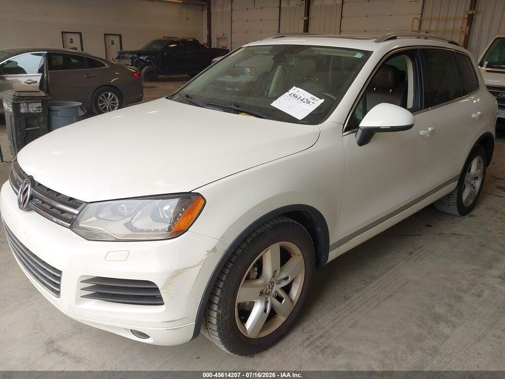 WVGFF9BP3BD005885 2011 VOLKSWAGEN TOUAREG photo no. 2