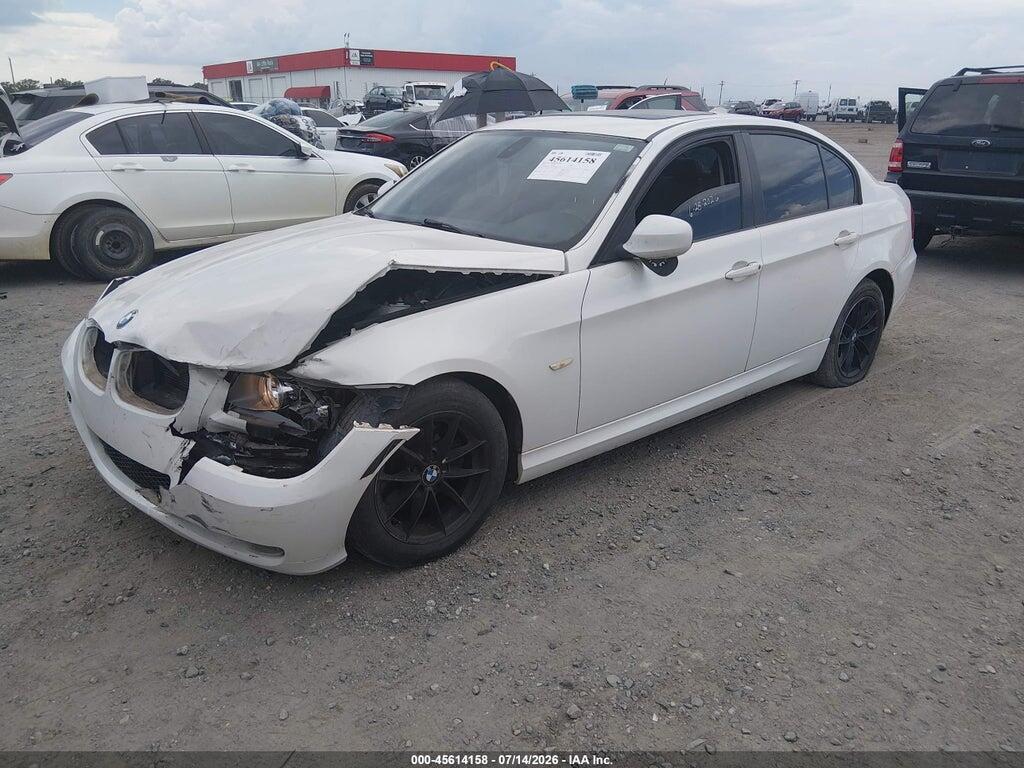 WBAPH7G53ANM54228 2010 BMW 328I photo no. 2