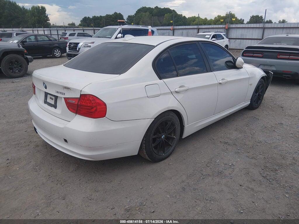 WBAPH7G53ANM54228 2010 BMW 328I photo no. 4