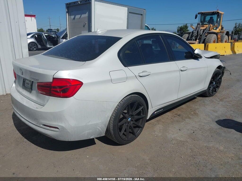WBA8A9C56JAD27803 2018 BMW 320I photo no. 4