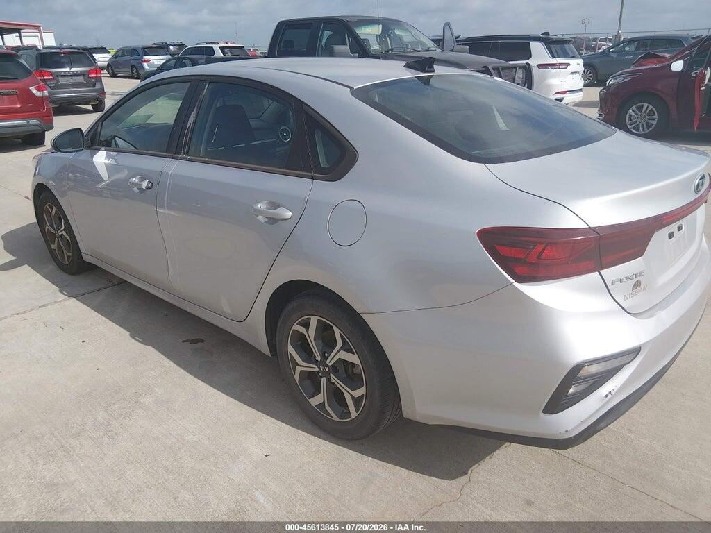 3KPF24AD8ME364564 2021 KIA FORTE photo no. 3
