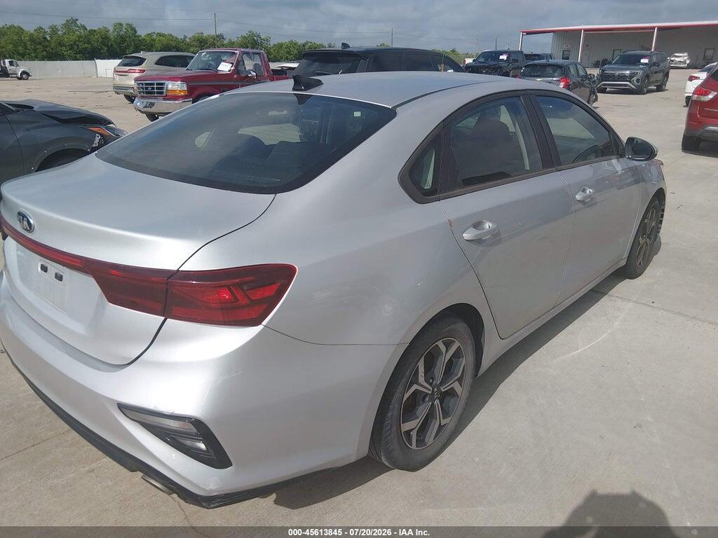 3KPF24AD8ME364564 2021 KIA FORTE photo no. 4