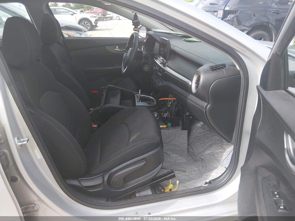 3KPF24AD8ME364564 2021 KIA FORTE photo no. 5