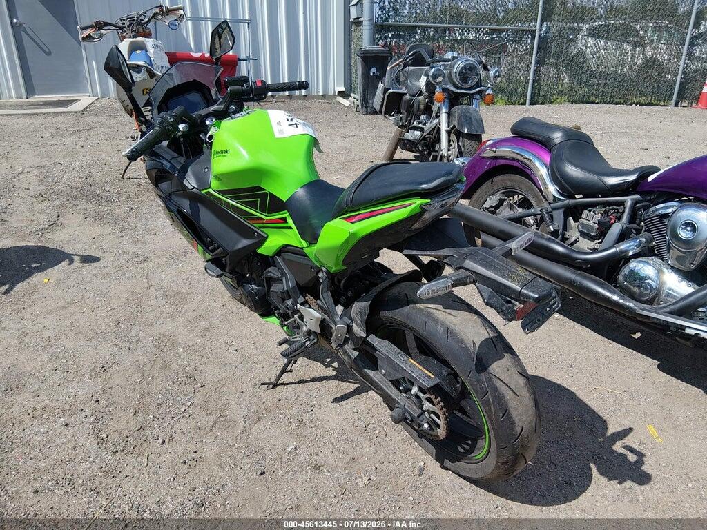 ML5EXEP12PDA96579 2023 KAWASAKI EX650 photo no. 3