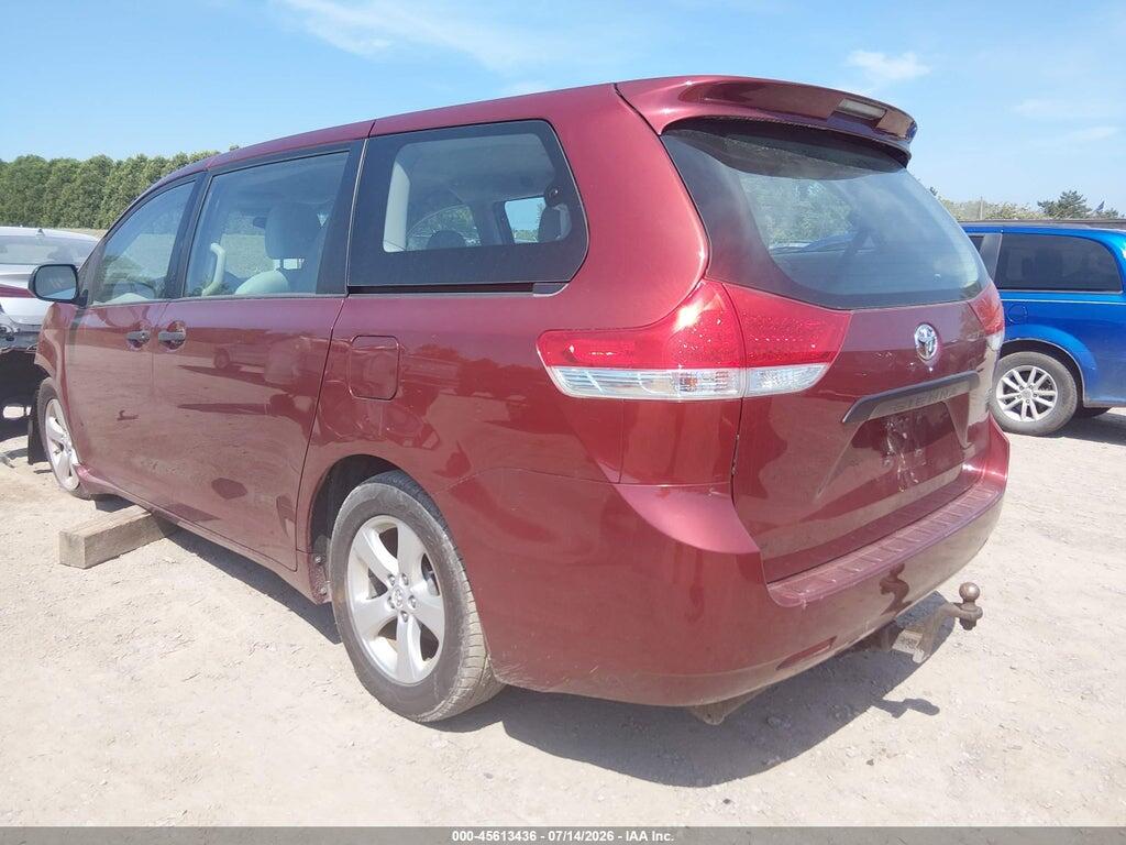 5TDZK3DC4DS282573 2013 TOYOTA SIENNA photo no. 3