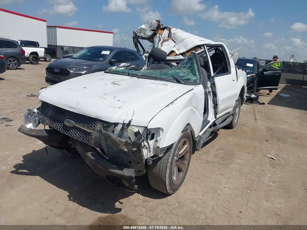 1FMZU67K54UC12876 2004 FORD EXPLORER SPORT TRAC photo no. 2