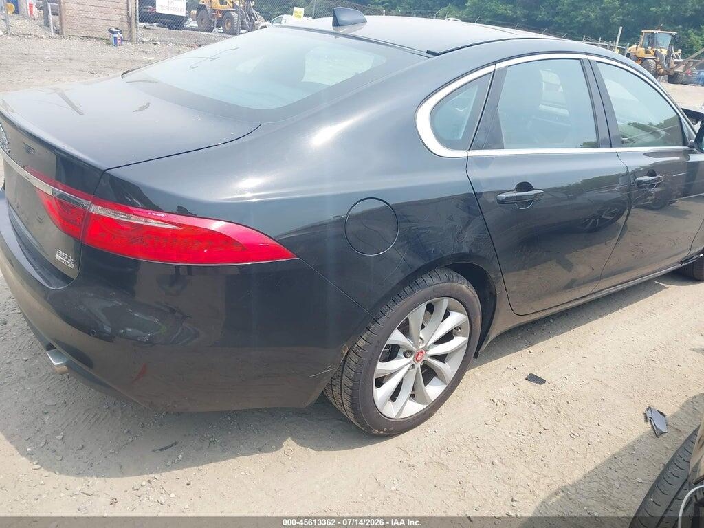 SAJBJ4BV4HCY32166 2017 JAGUAR XF photo no. 4