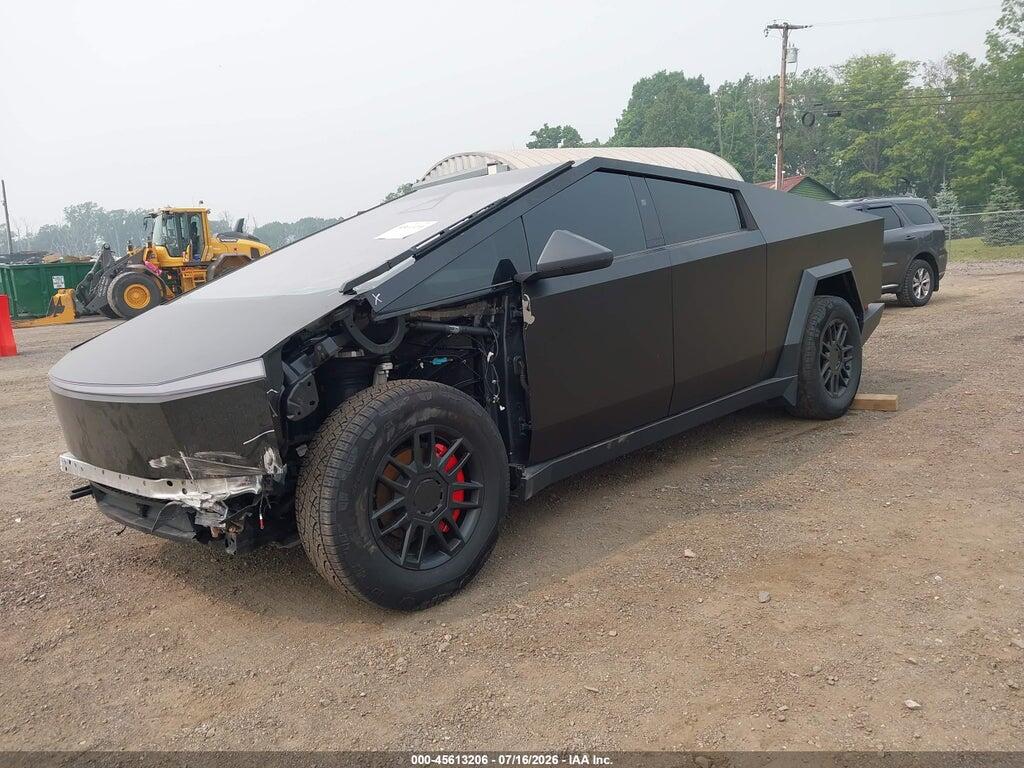 7G2CEHED0SA066782 2025 TESLA CYBERTRUCK photo no. 2